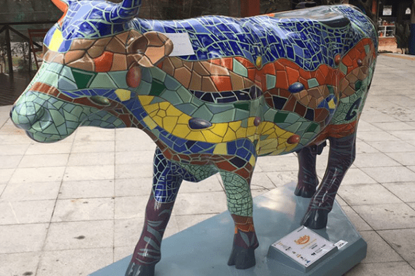 Exposição-CowParade-chega-ao-Centro-Comercial-Alphaville