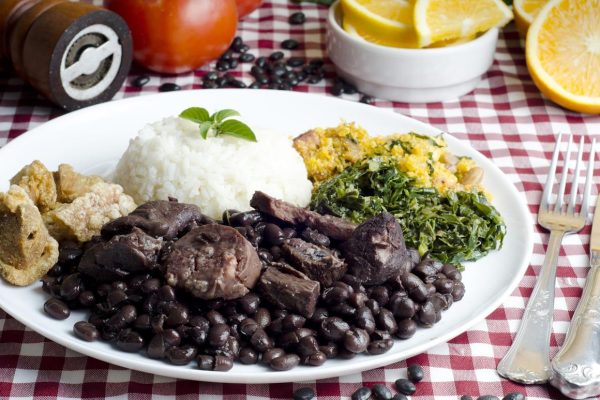 ACIB Mulher promove feijoada beneficente neste fim de semana em Alphaville