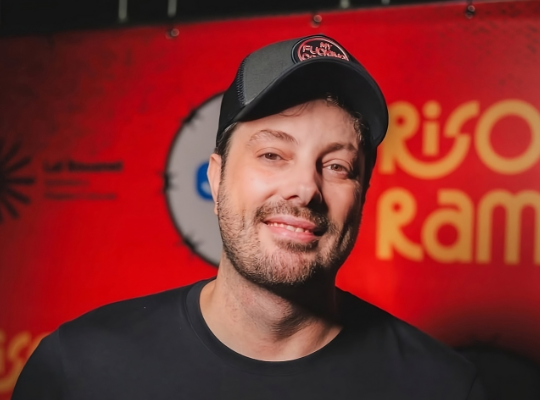 Danilo Gentili, Rodrigo Sant'anna e Igor Guimarães se apresentam em Barueri